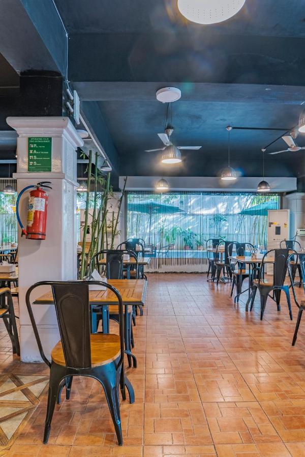 Hotel Athome , Whitefields, Kondapur Hyderabad Ngoại thất bức ảnh