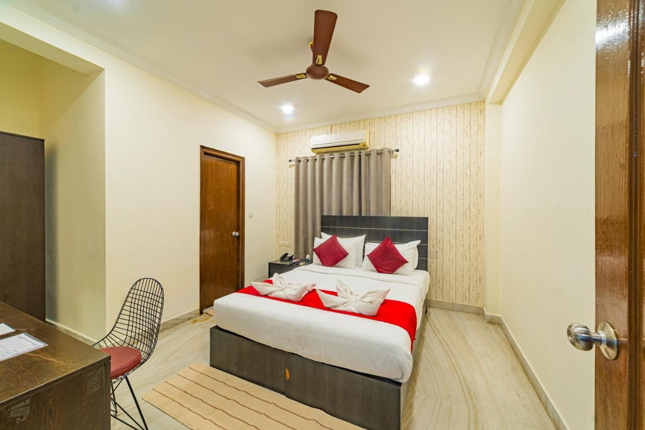 Hotel Athome , Whitefields, Kondapur Hyderabad Ngoại thất bức ảnh