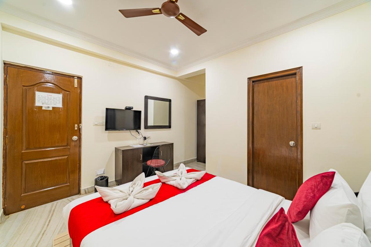 Hotel Athome , Whitefields, Kondapur Hyderabad Ngoại thất bức ảnh